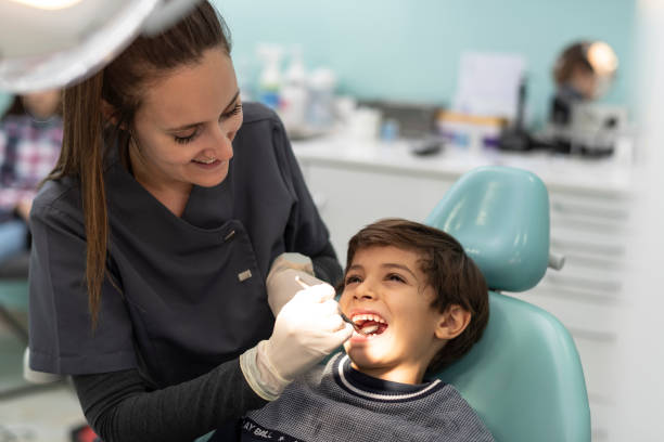 Best Emergency Tooth Extraction in Raymond, WA